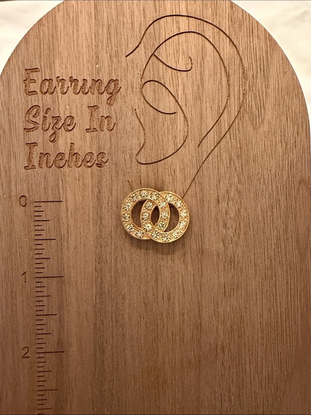 Artisan delicate interlocking